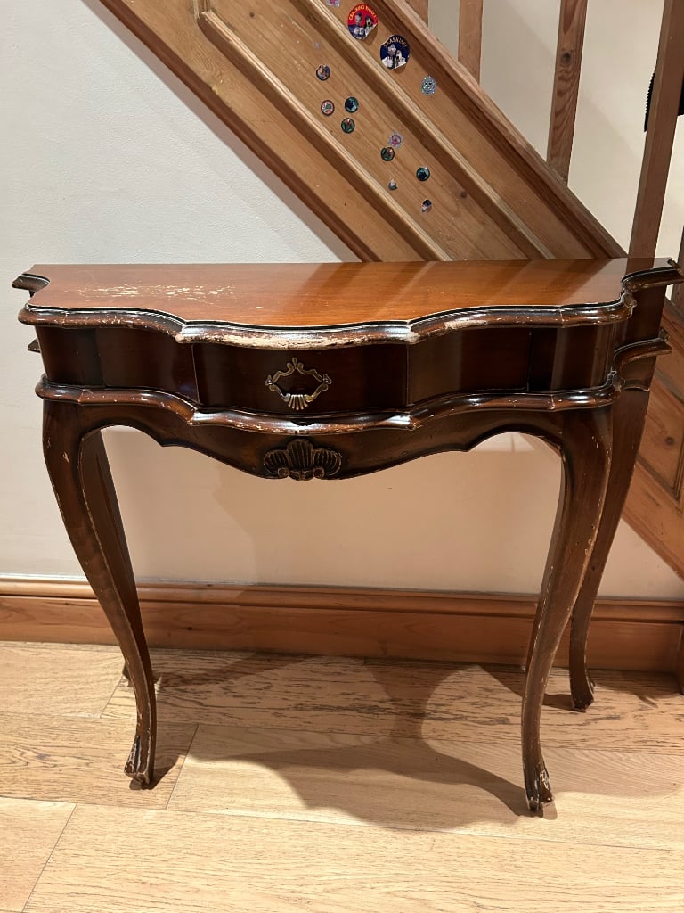 Console table 