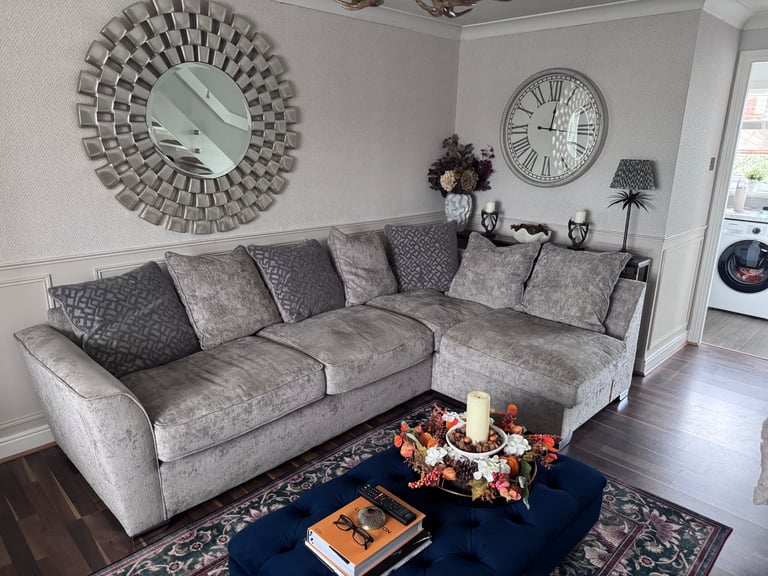 Cornor sofa for sale