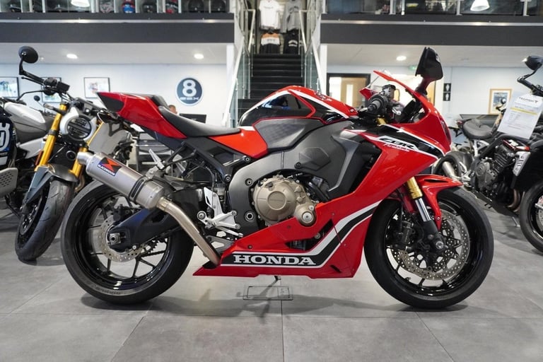 image for Honda CBR1000-RR Fireblade, 2017, Red with just 16645miles