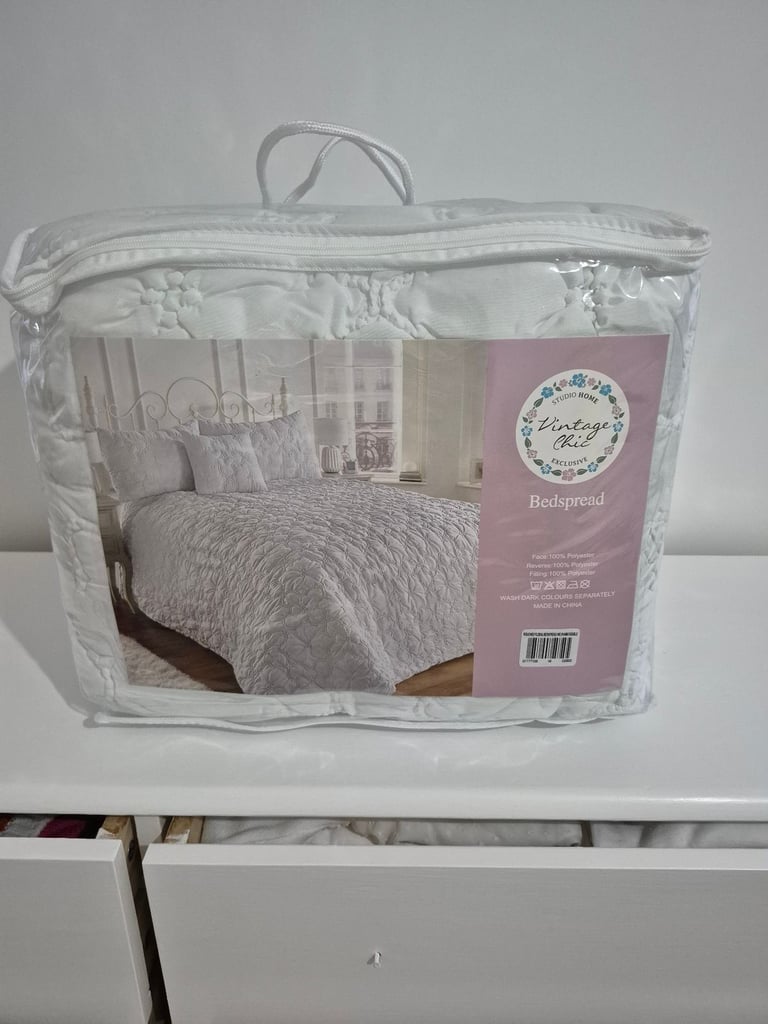 image for Brand new double bedspread