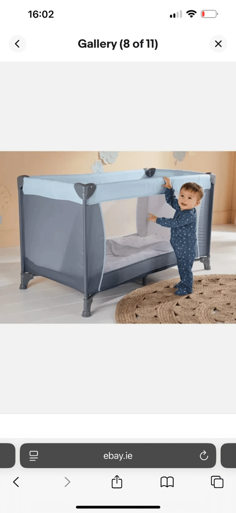 Baby travel cot