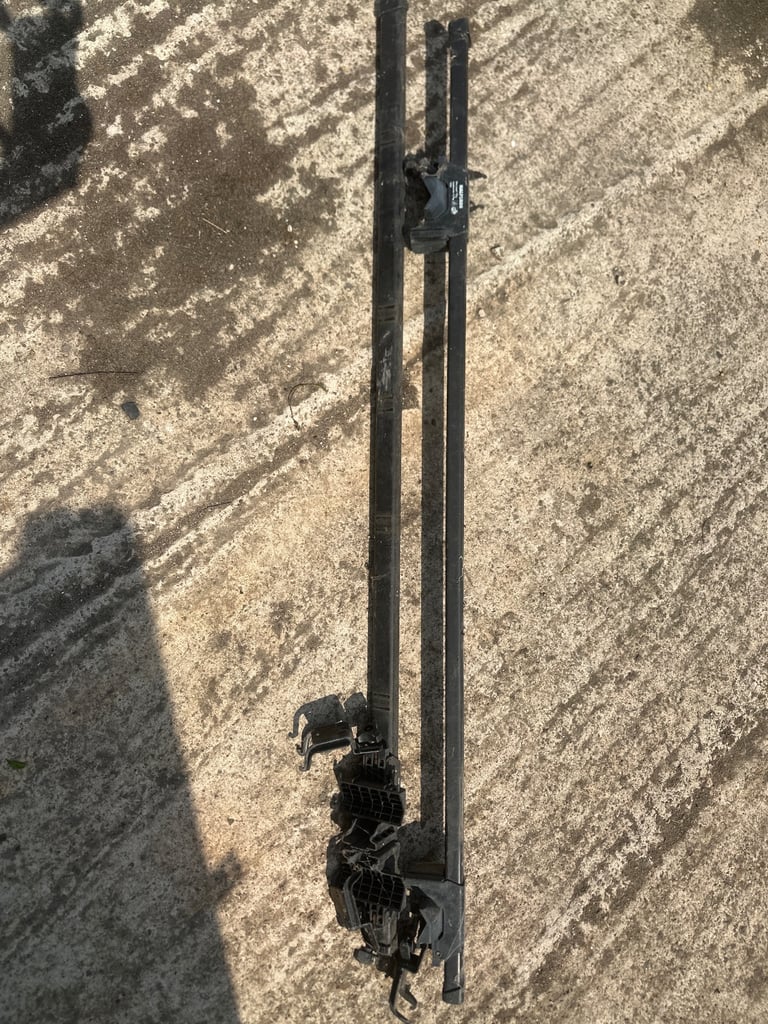 image for Halfords roof bars 