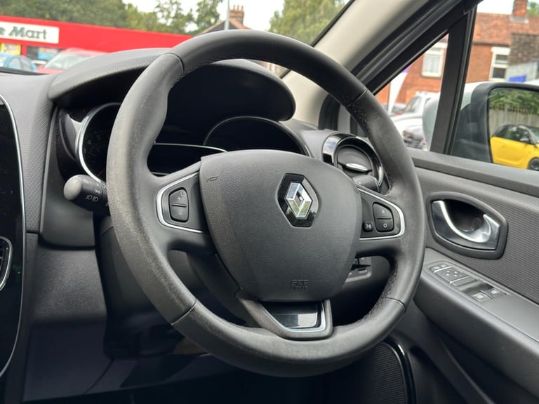 2018 Renault Clio 0.9 Iconic TCe 90 Petrol Manual 5 Door Hatchback Silver