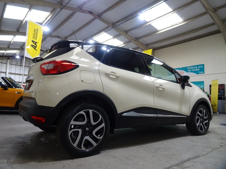 2016 Renault Captur 1.2 TCE Dynamique S Nav 5dr Automatic **LOW MILEAGE*ONLY 10000 MILES** HATCHB...