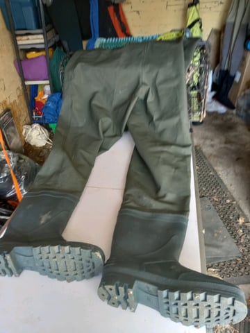Fishing waders size 12 boots good condition