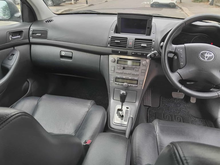 Toyota AVENSIS 2006 2.0 petrol automatic 