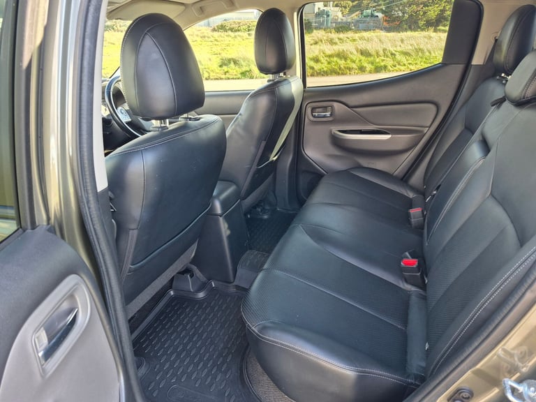 Mitsubishi, L200, Pick Up, 2016, Manual, 2442 (cc)