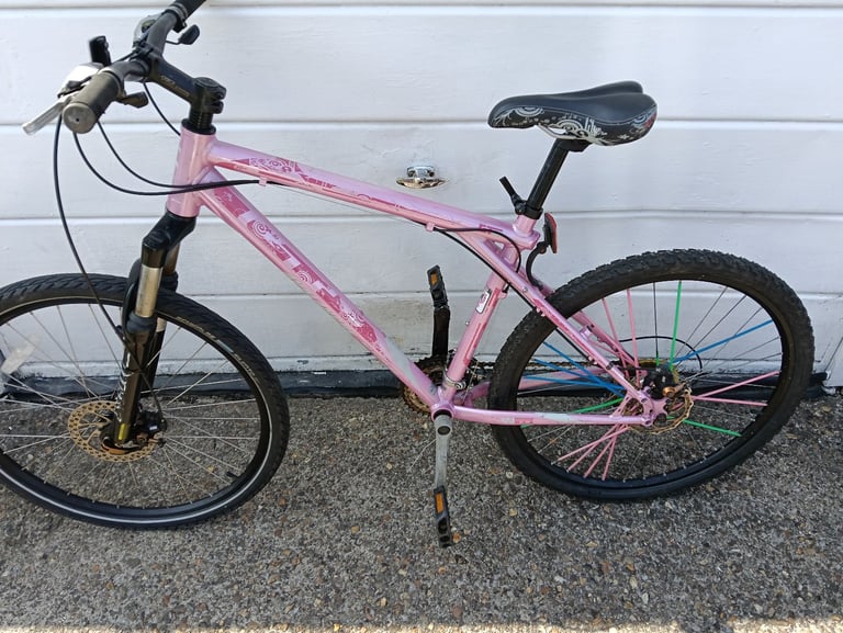 GT avalanche mountain bike, triangle rear frame,many new parts fitted 👍