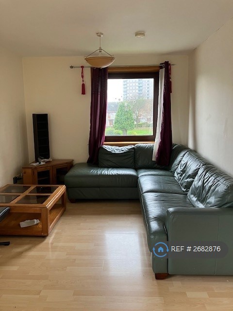 2 bedroom flat in Oldcroft Place, Aberdeen, AB16 (2 bed) (#2682876)