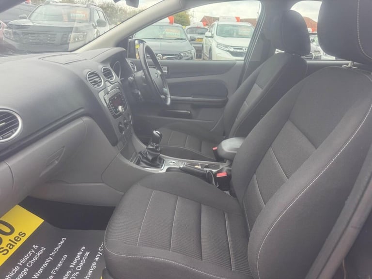 2011 Ford Focus 1.6 TDCi Titanium 5dr [110] [DPF] HATCHBACK DIESEL Manual