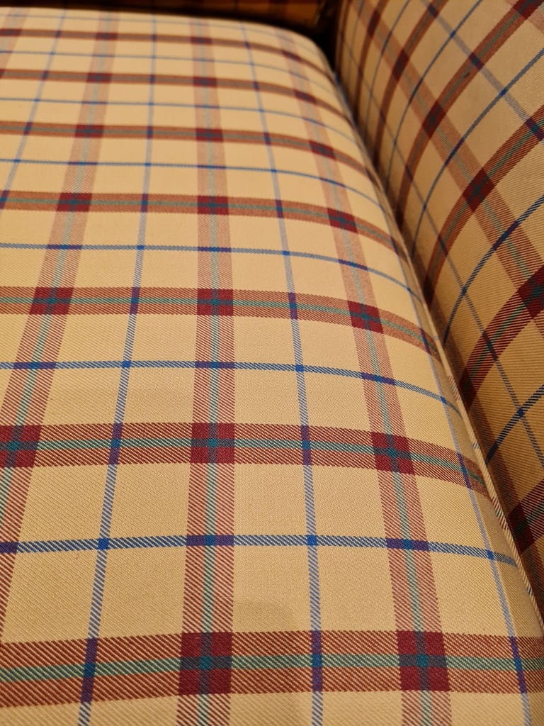 DELIVERY INCLUDED VGC JOHN LEWIS 2 seater classic style patterned fabric sofa 