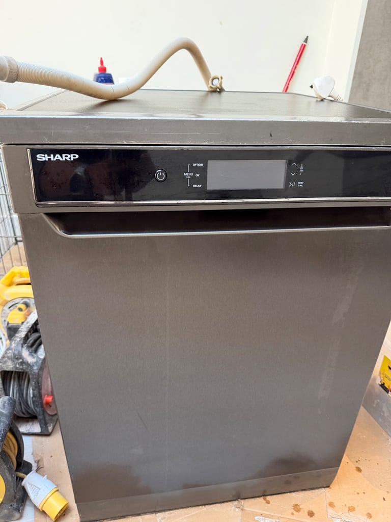 Sharp dishwasher