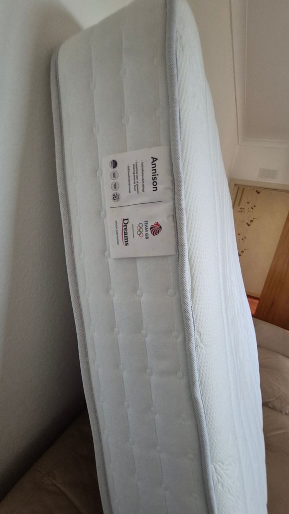 Mattress (small double)