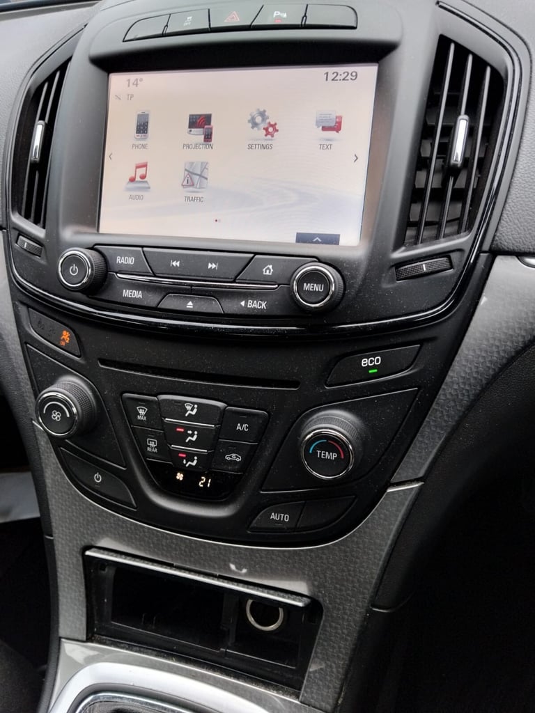 2016 Vauxhall Insignia 1.4T Design Nav 5dr [Start Stop] HATCHBACK Petrol Manual