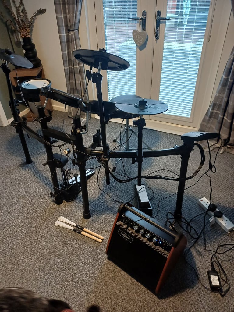 Roland V Drums TD1 electronic drum kit 