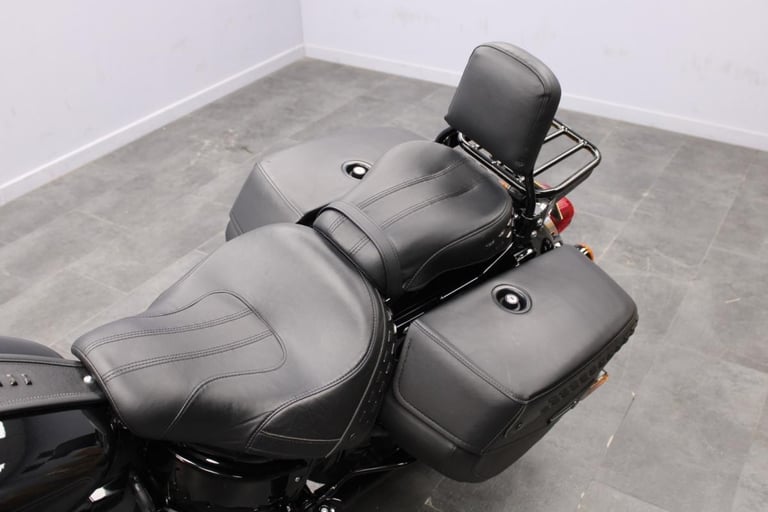 2024 Harley-Davidson FLHCS Heritage Softail Classic in the Vivid Black 