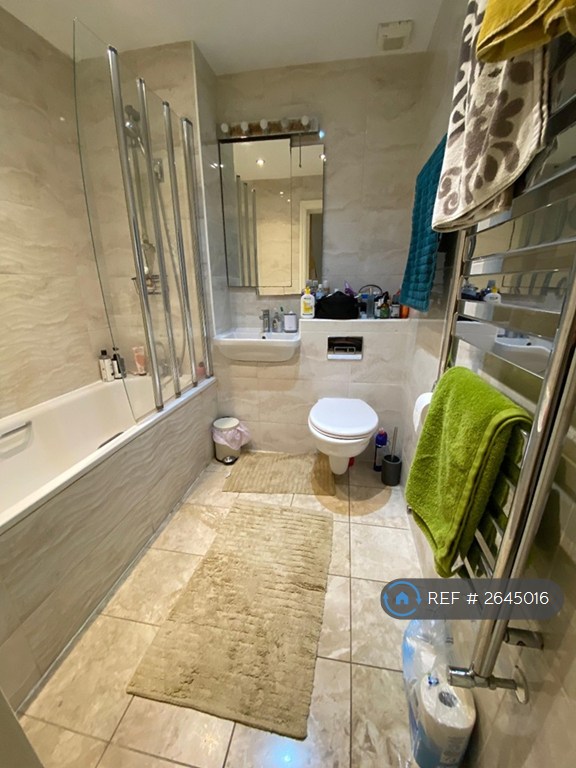 2 bedroom flat in Black Prince Rd, London, SE11 (2 bed) (#2645016)