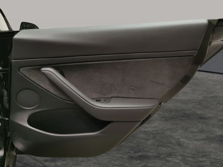 2021 Tesla Model 3 Long Range AWD 4dr Auto SALOON ELECTRIC Automatic