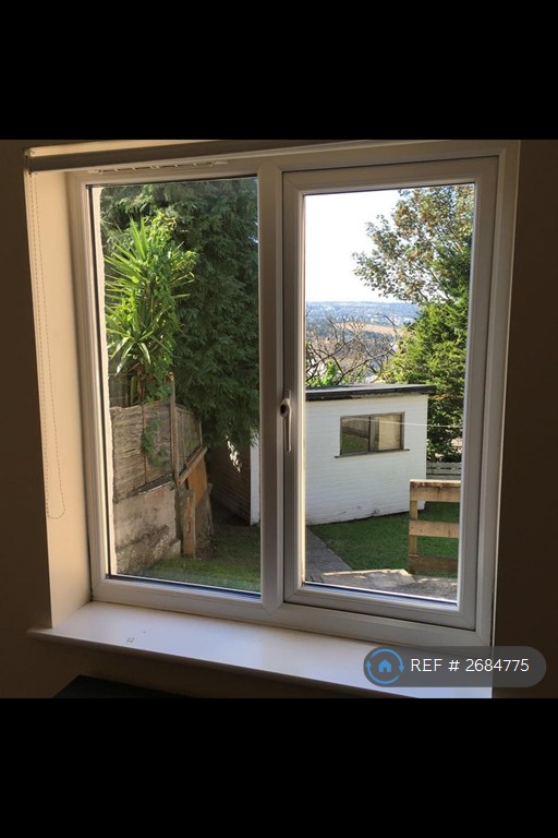 6 bedroom house in Penarth Road, Falmouth, TR11 (6 bed) (#2684775)