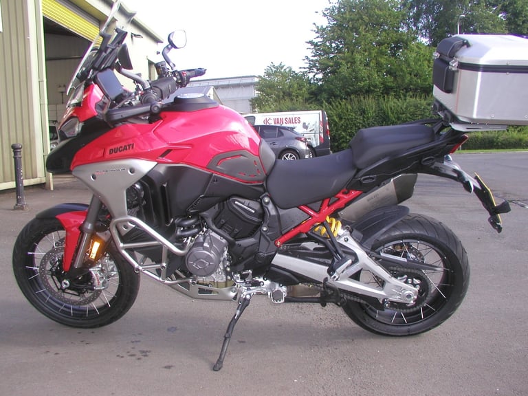 2024(24) Ducati Multistrada V4 Rally Radar - Only 300 miles from New!