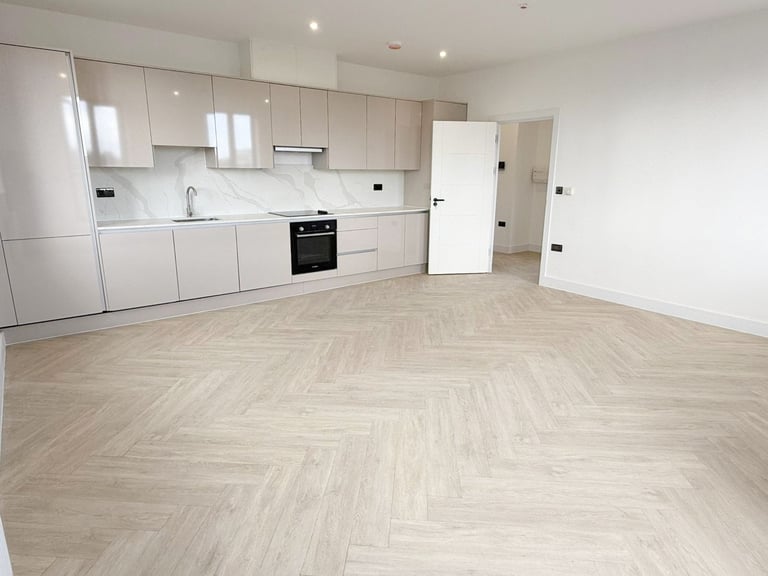 image for Huge 2 Bed Pent House to Rent, Balvinder Apartments, Barnabas Road, Hackney E9