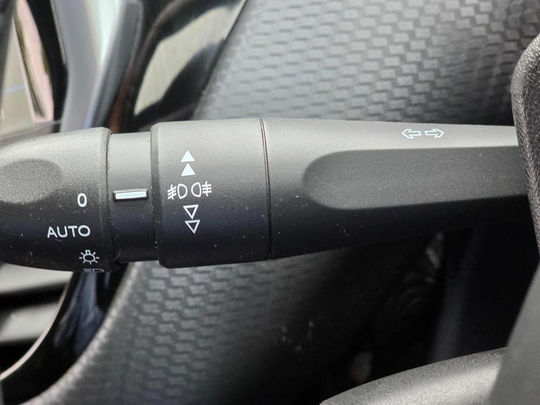 2019 Peugeot 208 1.2 PureTech GPF GT Line EAT Euro 6 (s/s) 5dr HATCHBACK Petrol Automatic