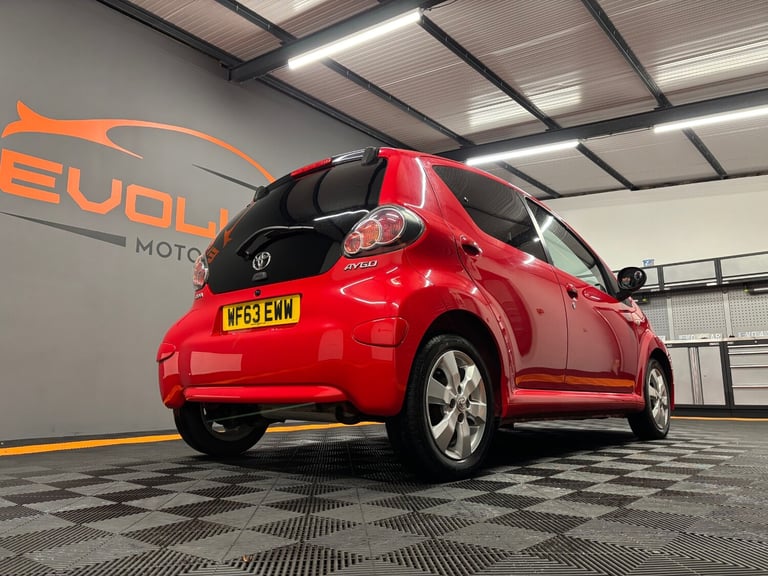 2013 Toyota AYGO 1.0 VVT-i Move with Style 5dr HATCHBACK Petrol Manual