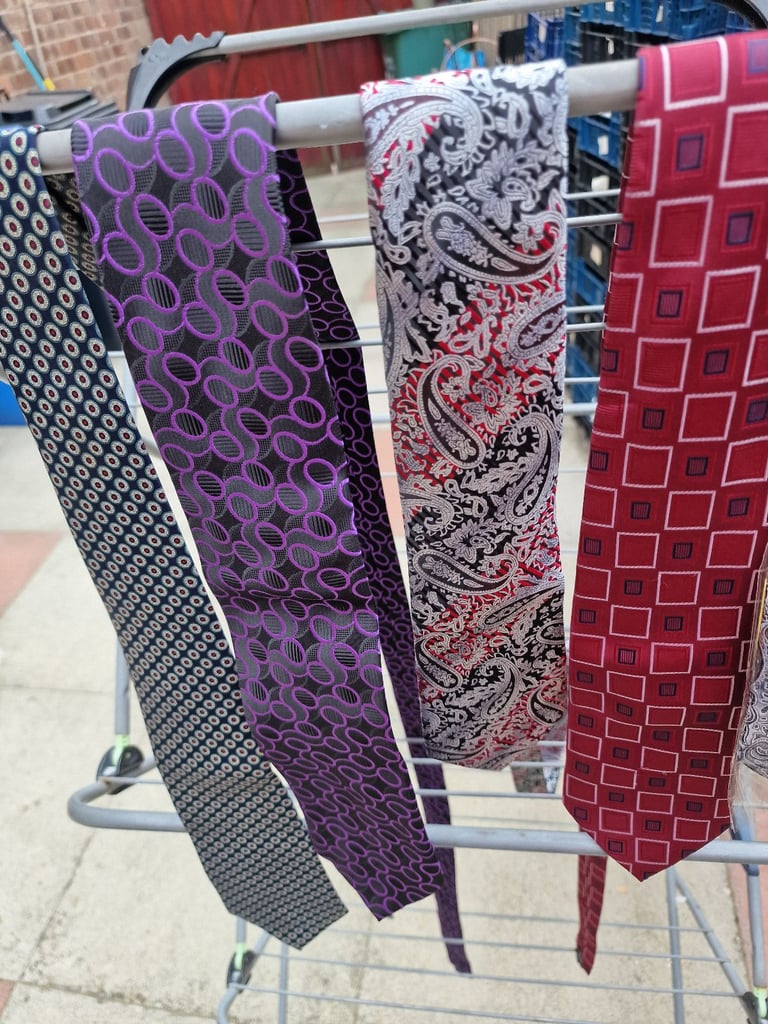 MENS TIES X 5