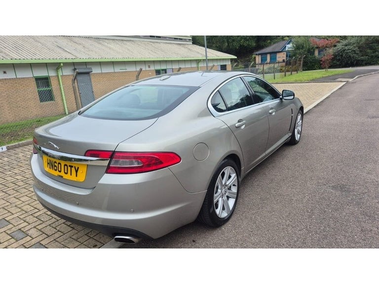 2010 Jaguar XF d V6 Luxury Saloon Diesel Automatic