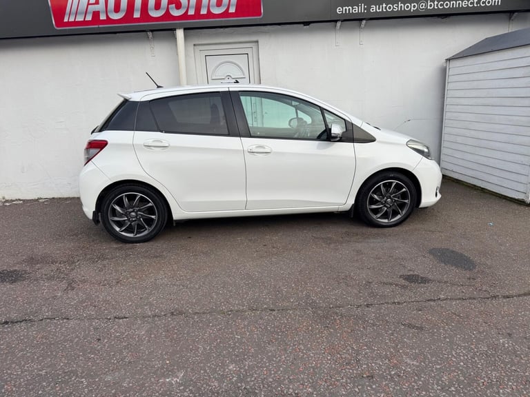 2012 Toyota Yaris 1.33 VVT-i Trend 5dr HATCHBACK PETROL Manual