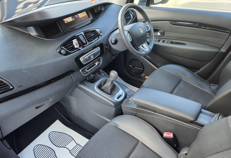 2012 Renault Scenic 1.6 dCi Dynamique TomTom Euro 5 (s/s) 5dr MPV Diesel Manual