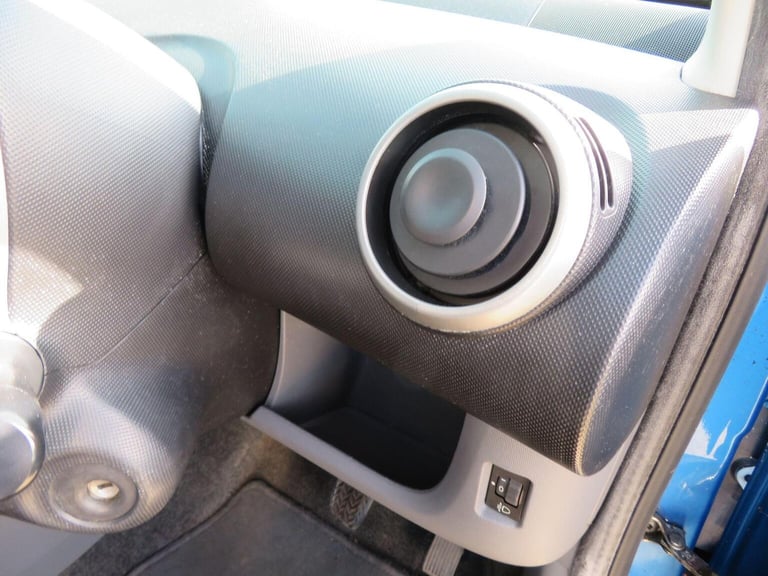 TOYOTA AYGO 1.0 VVT-i Blue MultiMode Euro 5 5dr 2010