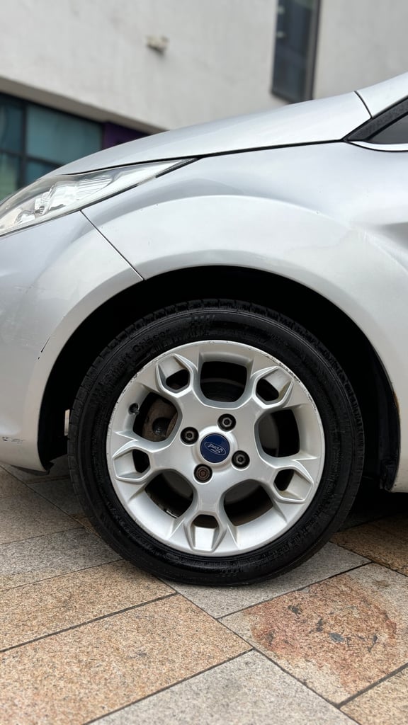 Ford, FIESTA, Hatchback, 2012, Manual, 1242 (cc), 5 doors