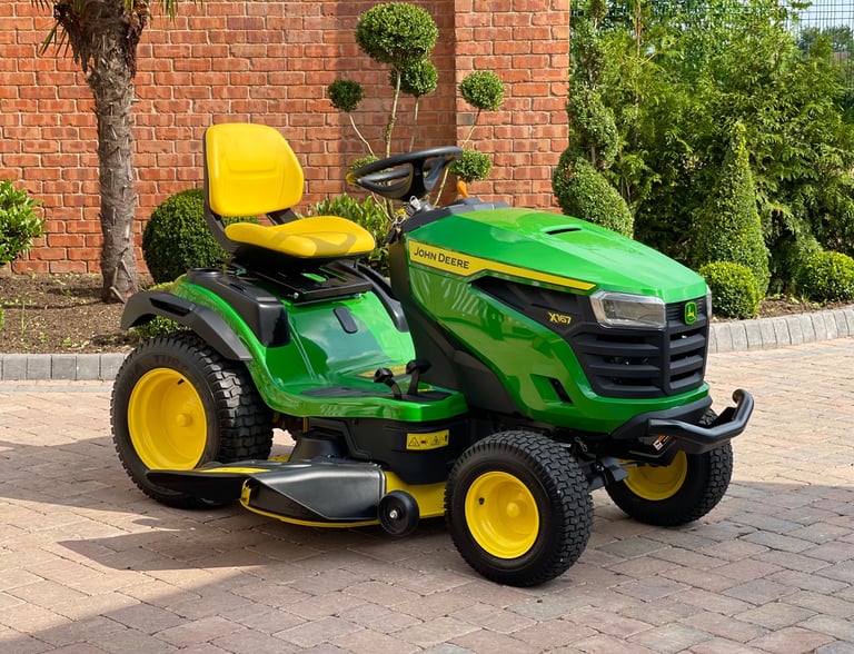 New John Deere X167 Ride on mower / Countax / Stiga 