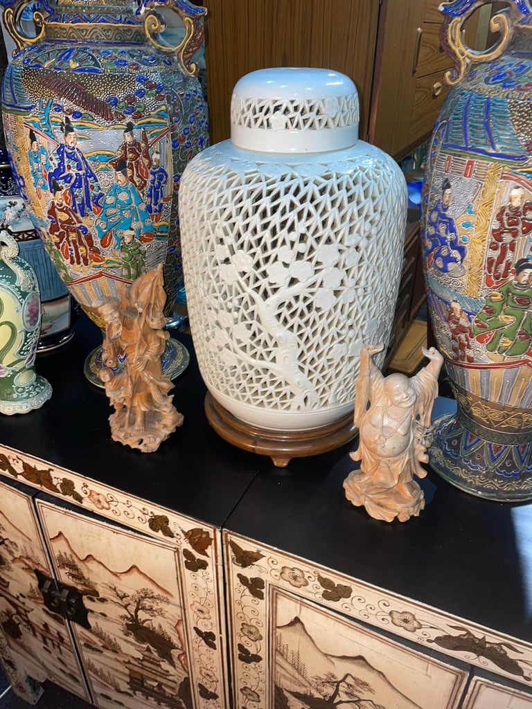 Chinese and Japanese vases and furniture 