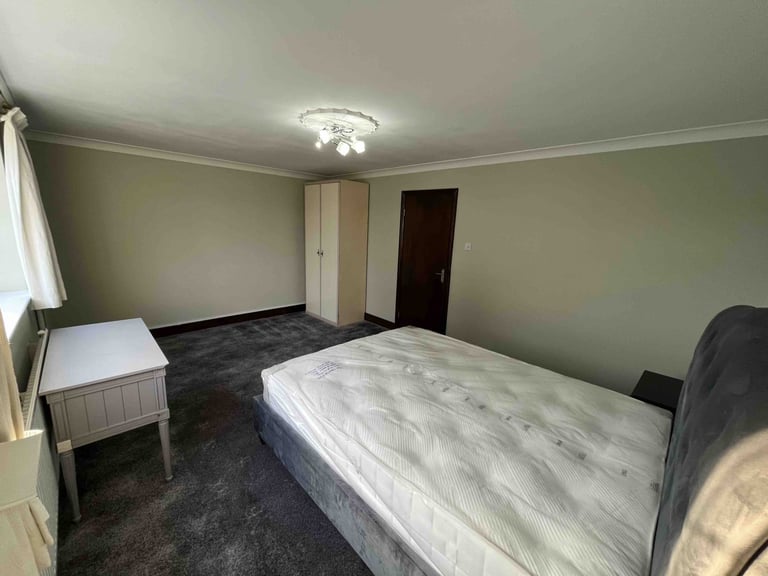 3 bedrooms in 63 Carterhatch Road, EN3 5LT