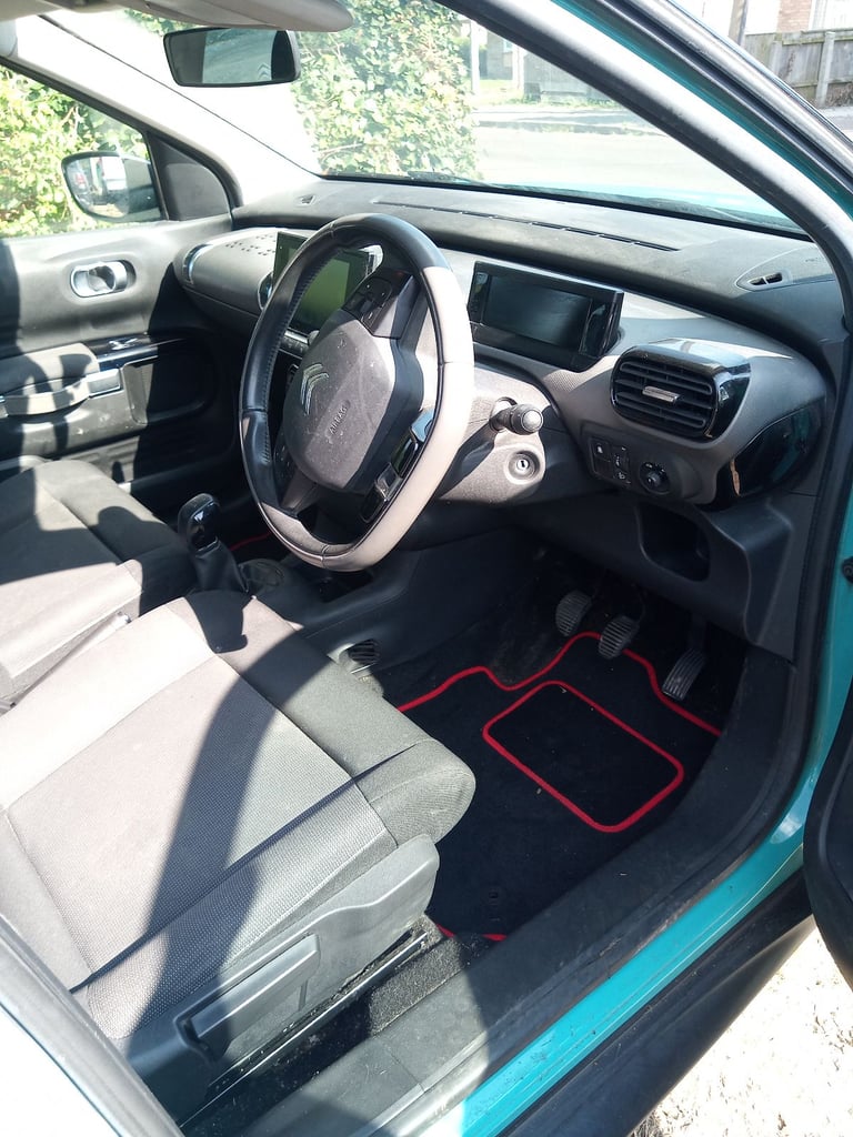 Citroen, C4 CACTUS, Hatchback, 2016, Manual, 1199 (cc), 5 doors