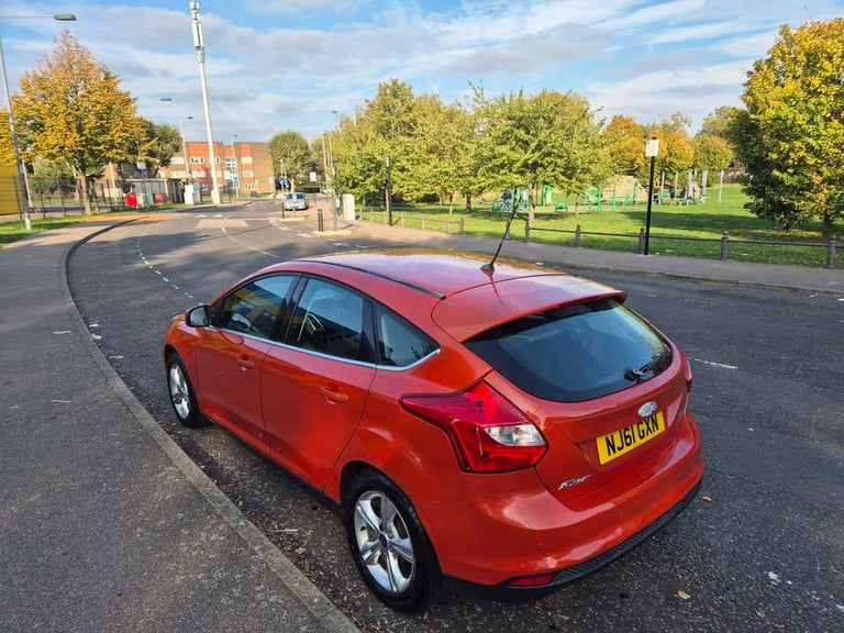 LOVELY FORD FOCUS 2011 61, 1.6 ZETEC, 5 DOOR HATCHBACK MANUAL, LONG MOT, £1995