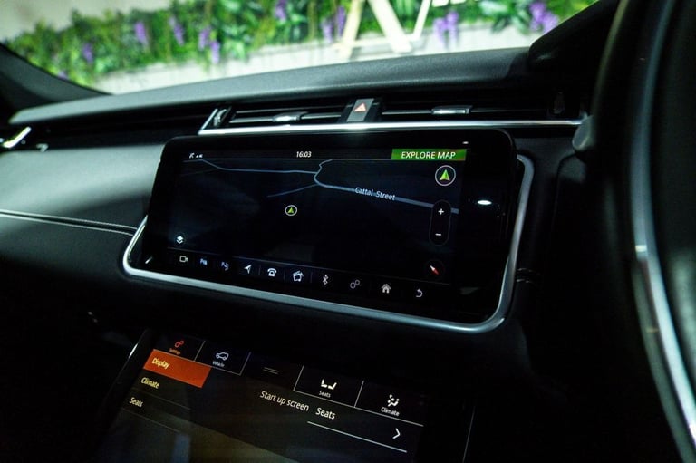2019 Land Rover Range Rover Velar 3.0 D300 R-Dynamic HSE SUV 5dr Diesel Auto 4WD Euro 6 (s/s) (30...