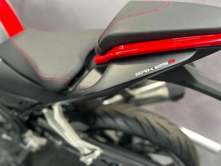 QJ MOTOR SRK125R 2025 TOP SEC ALL BRAND NEW MODEL AND ONLY £2999 