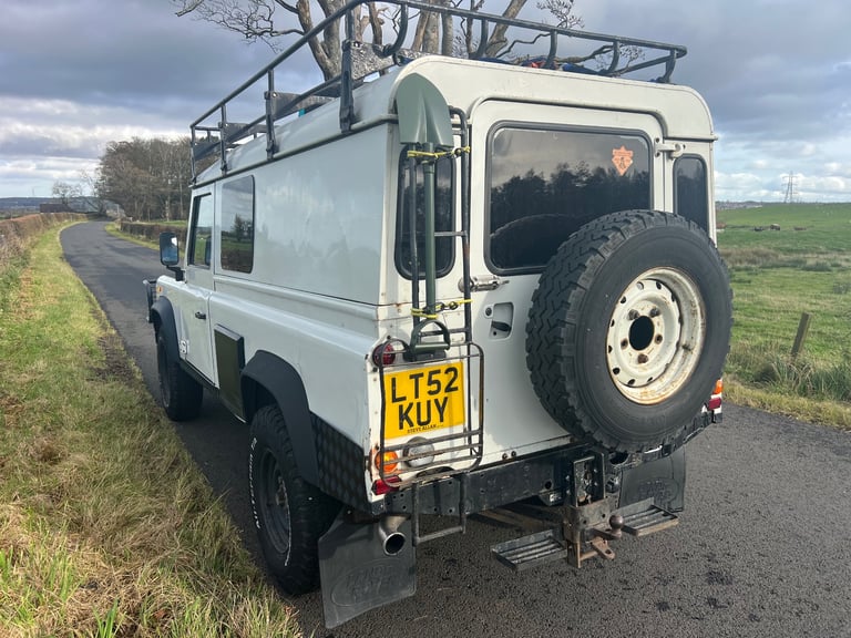 LAND ROVER DEFENDER 110