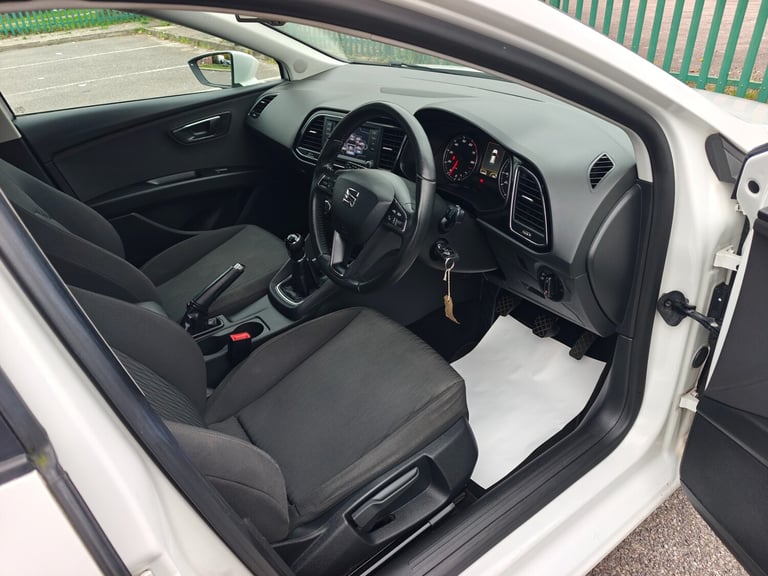 2013 SEAT Leon 1.2 TSI SE 5dr [Technology Pack] HATCHBACK Petrol Manual