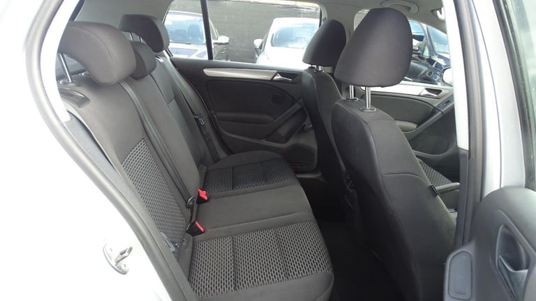 VOLKSWAGEN GOLF 1.4 Twist hatch petrol Silver Manual Petrol 2011