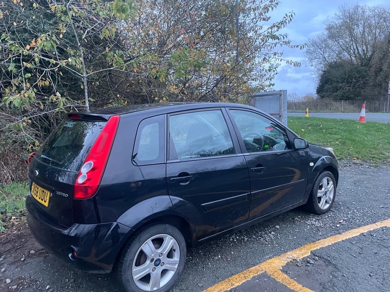 FORD FIESTA 1.4 ZETEC CLIMATE 58 REG 5 DOOR 75175 MILES 12 MONTHS MOT LOW INSURANCE 48+MPG