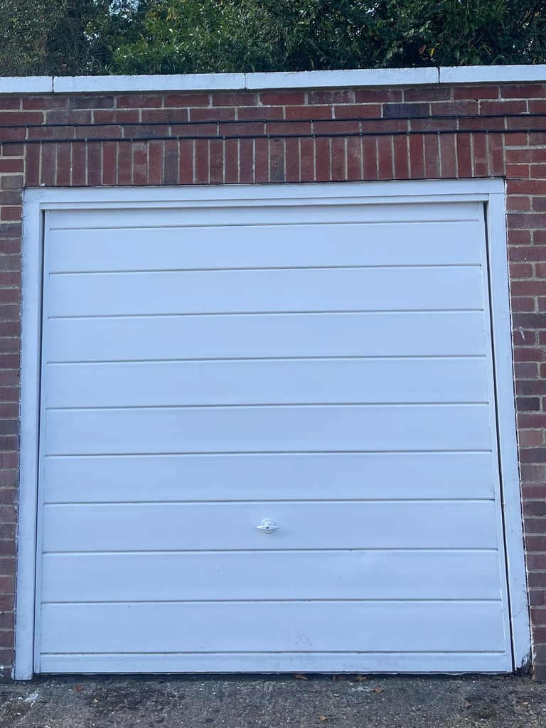 Private Garage to Rent 