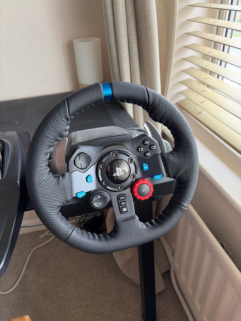 Logitech G 29 steering wheel