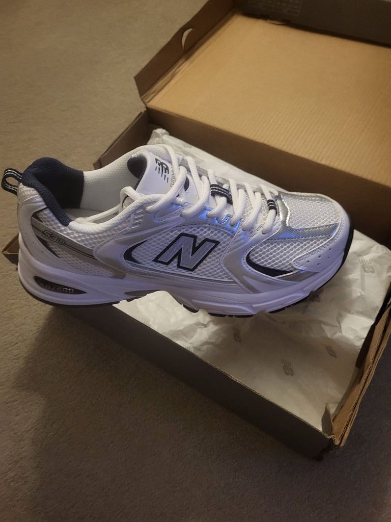 Brand New New Balance 530 silver/navy