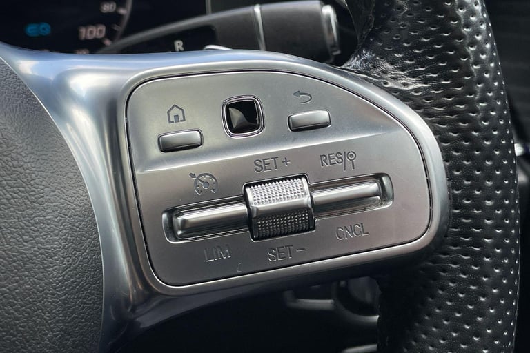  Mercedes-Benz E-Class 2.0 E300de 13.5kWh AMG Line (Premium Plus) Estate 5dr Diesel Plug-in Hybri...