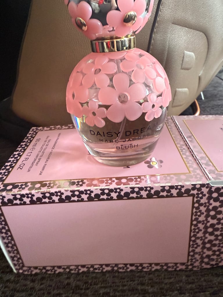 Marc Jacob’s daisy dream blush 