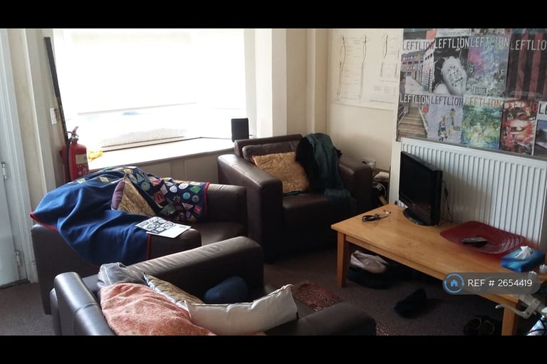 3 bedroom house in Claude Street, Nottingham, NG7 (3 bed) (#2654419)